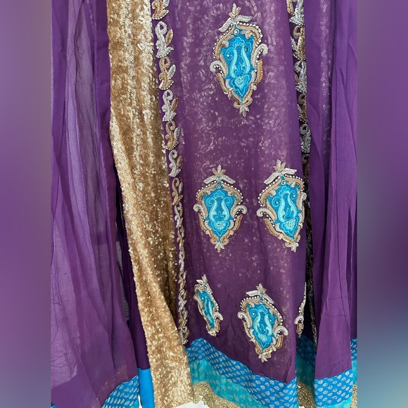 Indian style Pakistani style dress. Purple gold sequin size medium. - Picture 6 of 9